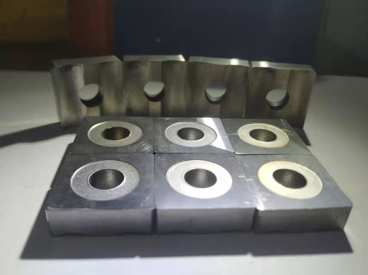YS2T CNC-Drehbank-Ausschnitt-Blätter MPa 1960, der halb rundes Loch beendet